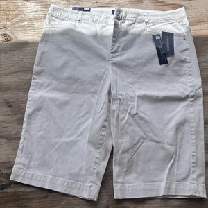 Women’s Bermuda White Shorts 16P 16 PETITE